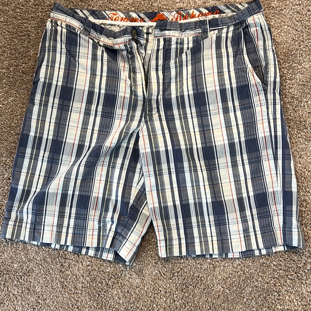 Tommy Bahama size 38 shorts